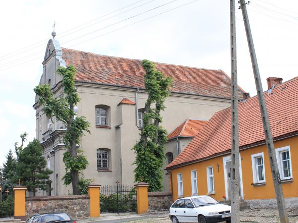 Łopienno,kościół.