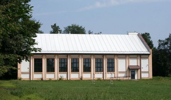 Nowoczesna Hala Sportowa w Makowie _ hala do gry w piłkę , Siłownia , Fitness....