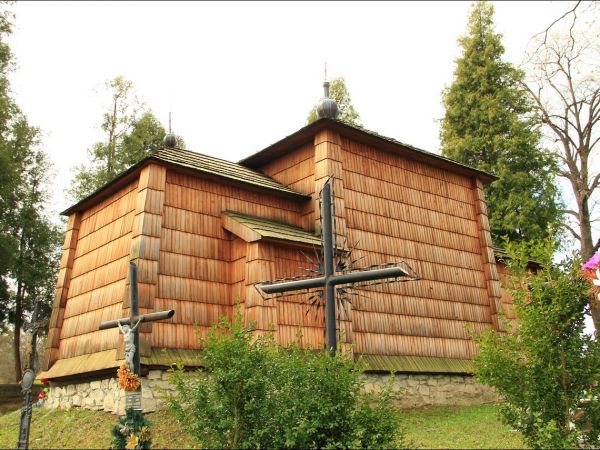 Cerkiew Wniebowstąpienia Pańskiego w Kruhelu Wielkim . Jest jedną z najstarszych cerkwi w Polsce. Wybudowana na pewno przed 1630 rokiem.