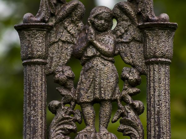 Czyrna- fragment cmentarnego krzyża