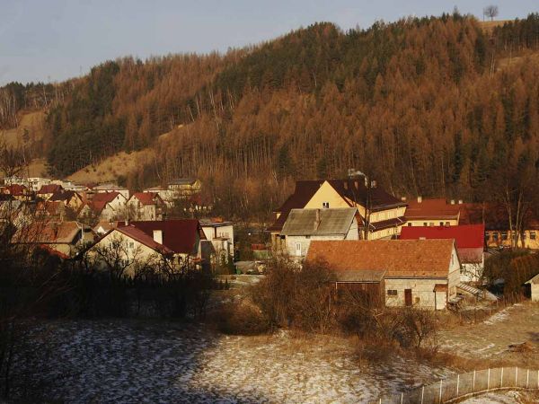 Rytro w promieniach porannego słońca