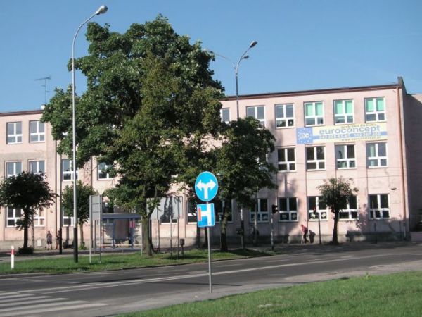 Szkoła Podstawowa nr4 - ul.Łódzka