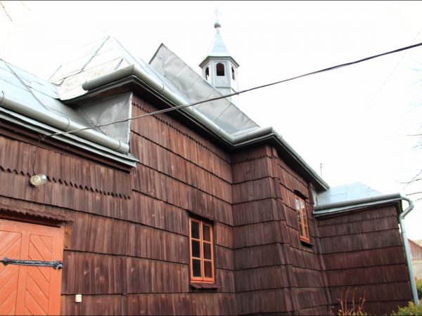 Kościół p.w. Przemienienia Pańskiego d. cerkiew greckokatolicka. Rok budowy 1683 r.  Przebudowany w 1865 r.