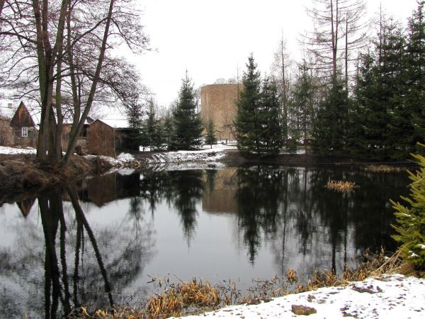 Osada w miejscu obecnego Inowłodza istniała w X wieku