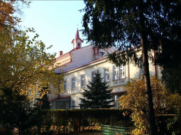 Klasztor i park  ss. Niepokalanek na Głębokiej.