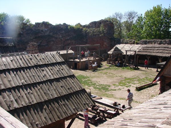 Stare Drawsko - zamek Drahim