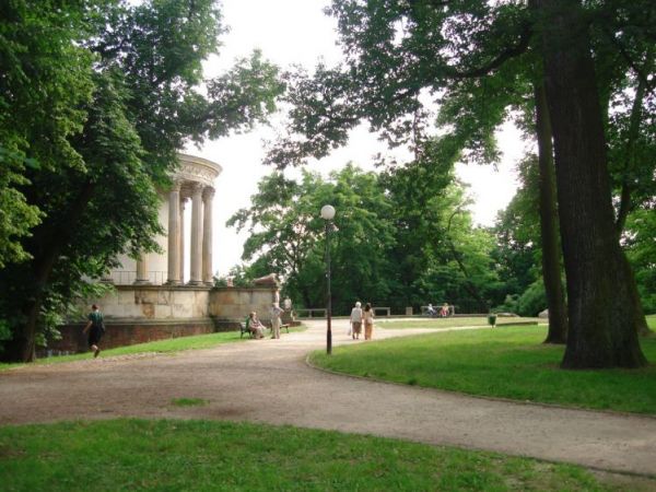 Swiatynia Sybilli - muzeum "Przeszlosc przyszlosci" zalozone przez ksiezne Izabelle z Flemingow  Czartoryska.