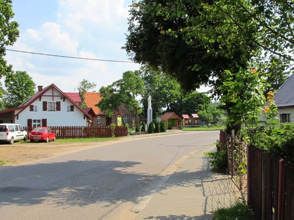 Centrum wsi Borsk na Kaszubach