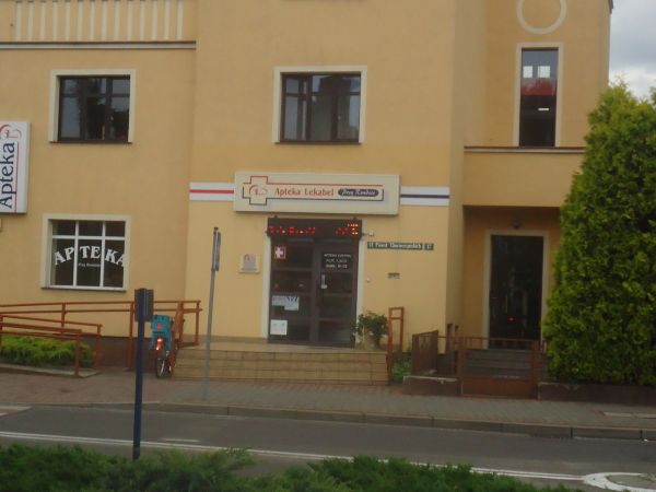 Dawna Fabryka Cukierków Kubery, dziś dom mieszkalny i apteka