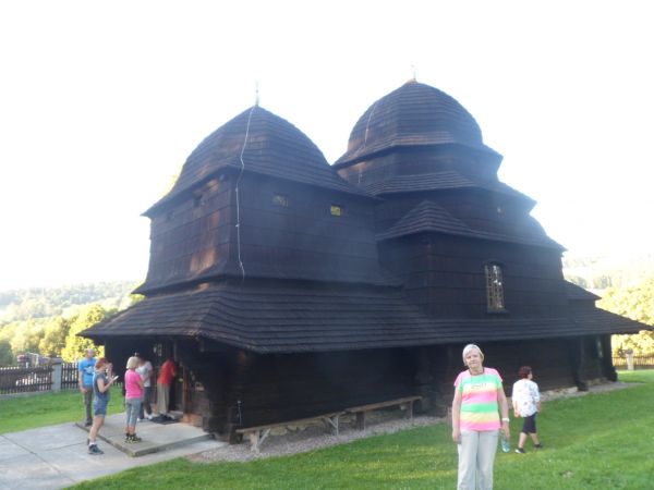 zabytek klasy zerowej, wpisany na Listę UNESCO, piękna cerkiew bojkowska,  konstrukcji zrębowej z węgłami na obłap, przednawie dwukondygnacyjne, nawa z kopułą n