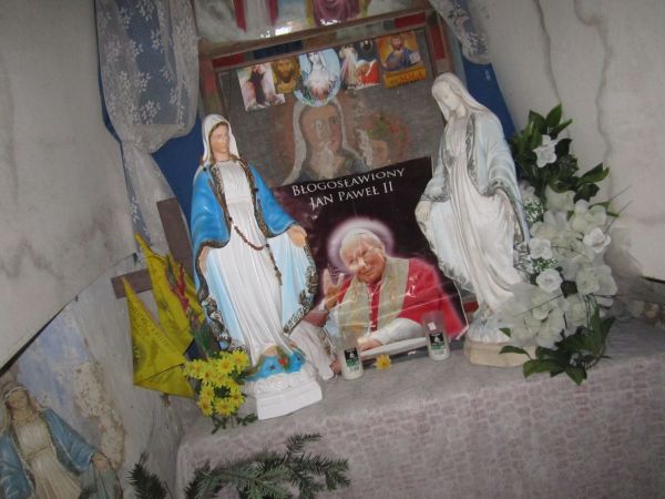 Wnętrze kapliczki p.w. Trójcy Świetej