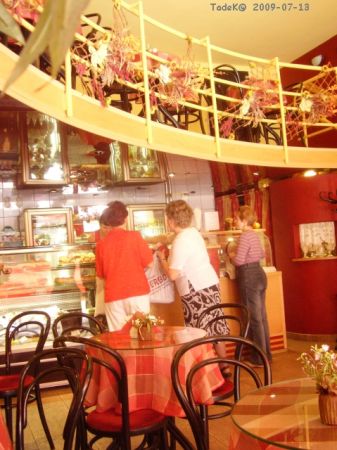 Dzisiejsze Gliwice zamykam w kawiarence  przy Zwycięstwa!
Do galerii G-c wrócę ze zdjęciami z lat  do 2008 roku.  zaprasza do ga