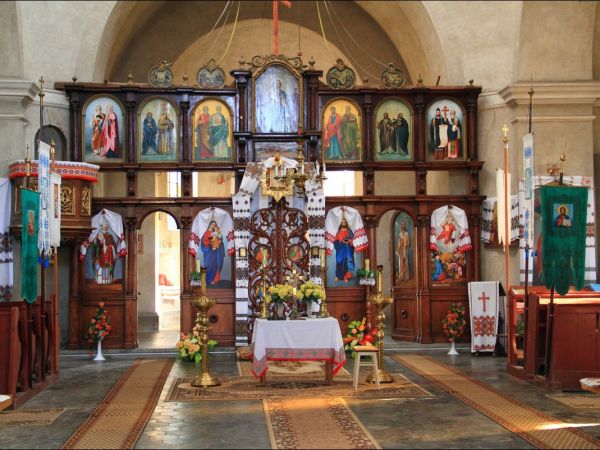 Cerkiew prawosławna pw. Świetych Kosmy i Damiana w Zapałowie.