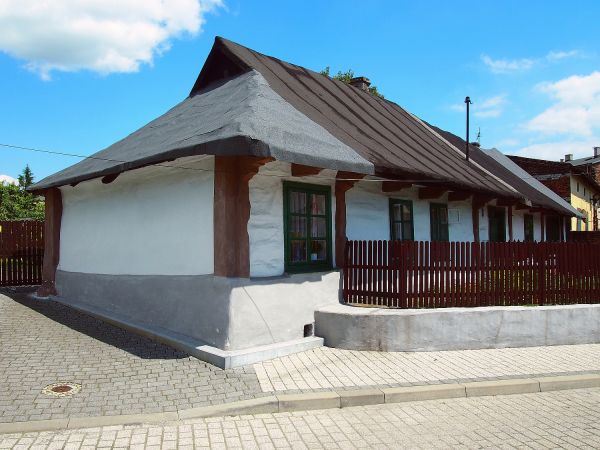 Najstarsza, zamieszkała chałupa w Czeladzi. Wybudowana w 1810 roku.