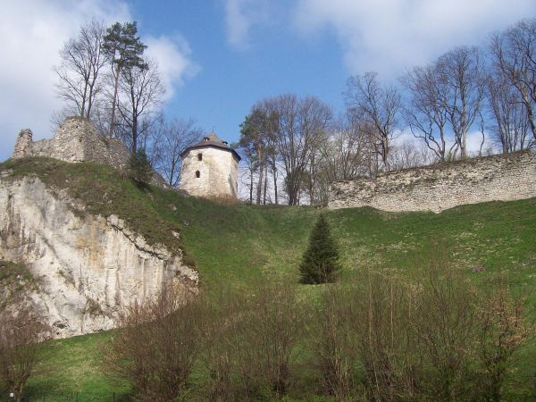 Ruiny zamku Kazimierza Wielkiego z 2. połowy XIV wieku
