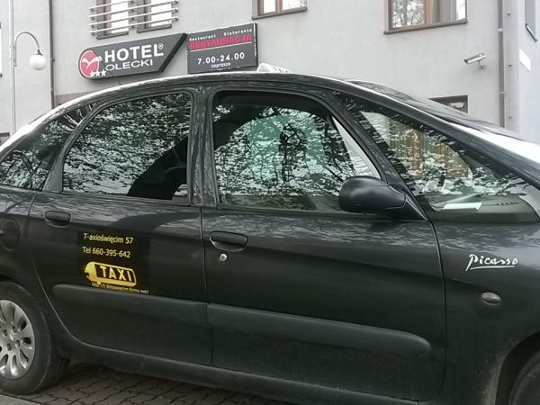 Taxi pod Hotelem Olecki tel.660-395-642