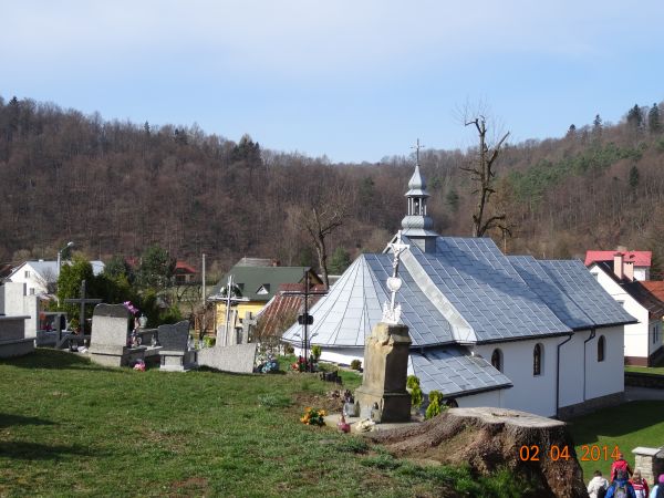 fragment cmentarza - kiedyś przycerkiewnego, od po II w.św. - obu obrządków.