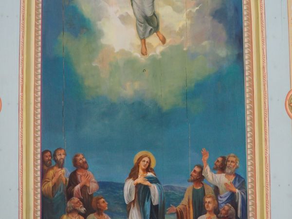 obrazy, polichromie oraz malowidła ścienne i sufitowe - to bogactwo treści religijno-biblijnych.