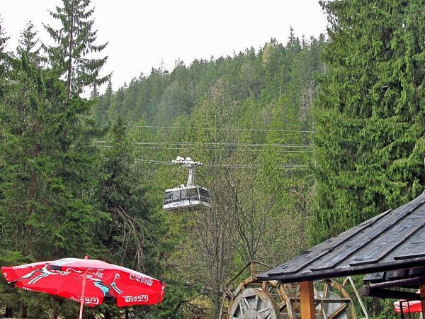 Widok na trasę kolejki na Kasprowy