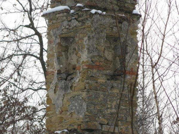 kurhan tatarski z XVII wieku, w 1624 roku zagony tatarskie pod dowództwem Kontymira napadli na ludność tych okolic - tu było jedno z wielu miejsc pochówku poleg