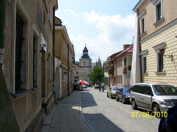 Ulica w Sandomierzu.