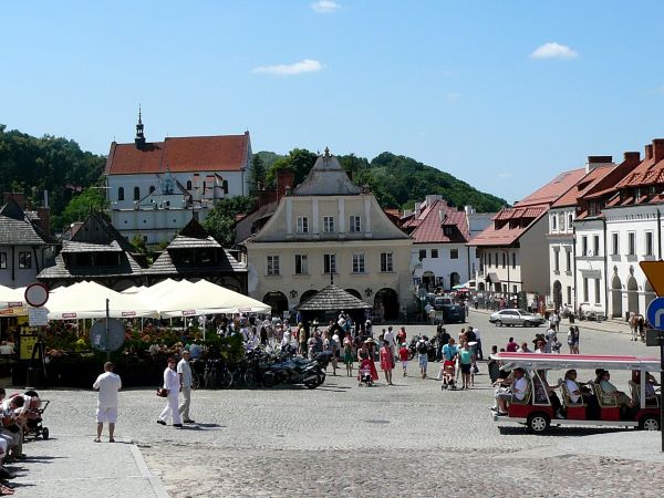 RYNEK W KAZIMIERZU DOLNYM