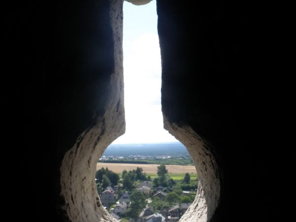 Zamek OGRODZIENIEC **** http://www.zamek-ogrodzieniec.pl/ **** http://zamki.net.pl/zamki/podzamcze/podzamcze.php **** Zamek Ogrodzieniec znajduje się w Podzamcz