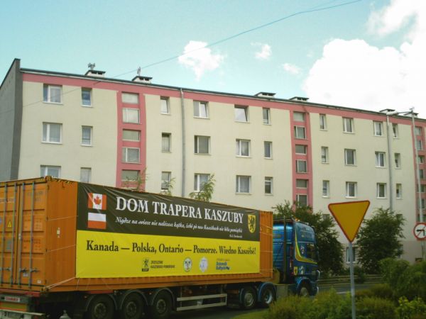 Blok przy ul. Juliusza Kossaka.