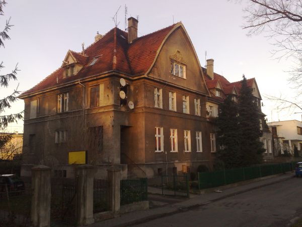 Zabytkowa kamienica z 1914 r. na ul. Wały Księcia Józefa Poniatowskiego