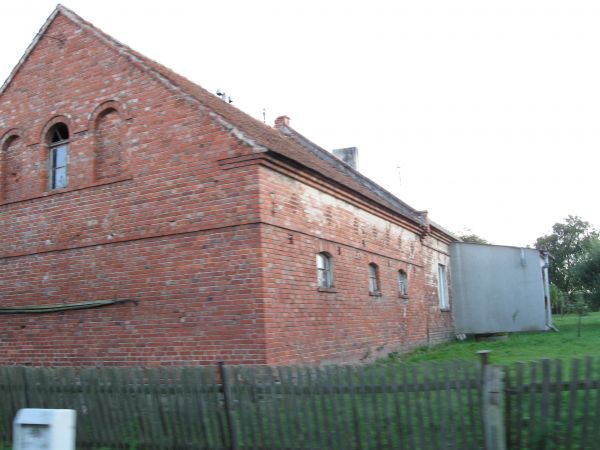 Stare budynki w Żuchlowie.2010-09-05