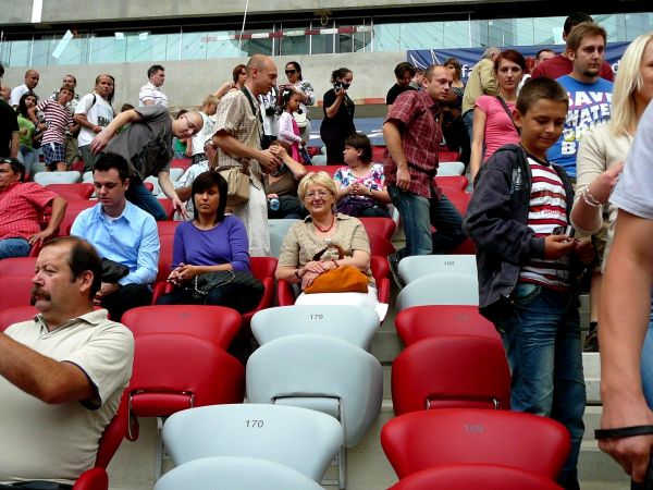 FOTELE NA STADIONIE NARODOWYM SĄ SUPER