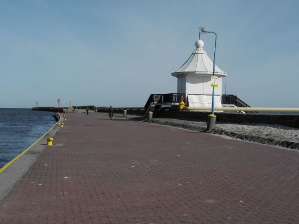 Piękne miejsce-wejście do portu i zarazem wyjście statków w morze.