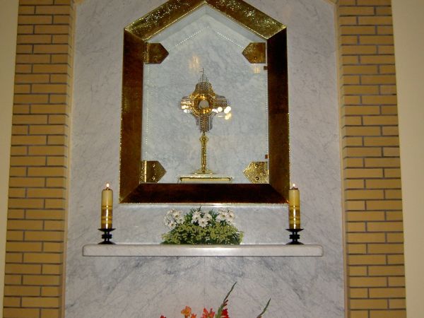 Kaplica wiecznej adoracji w kościele p.w.Sw. Anny zdjęcie,,Pogma,,
