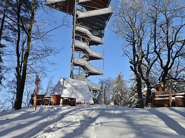 Z TRÓJGARBU DO SZCZAWNA ZDROJU