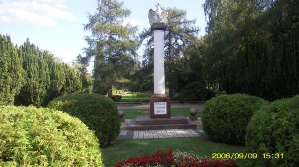 Ciechocinek - obelisk ku pamięci Romualda Traugutta