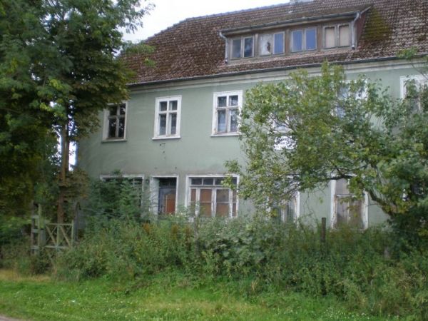 czy możne mi ktoś powiedzieć gdzie mogę znaleźć jakieś wiadomości historyczne o tym domu?