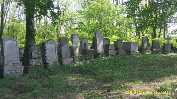 Uratowane i zgromadzone fragmenty nagrobków ewangelickich