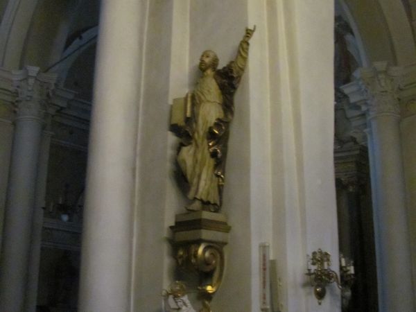 Kościół farny pw. św. Jadwigi Śląskiej - wmętrze