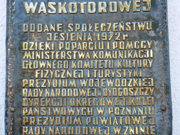 Bogate i różnorodne Muzeum Kolei Wąskotorowej . Jedyna na ziemiach polskich o rozstawie szyn tylko 60 cm. Warto zwiedzić.