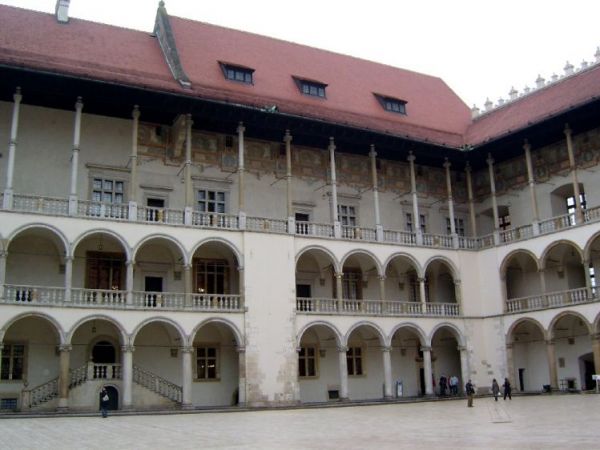 Dziedziniec na Wawelu