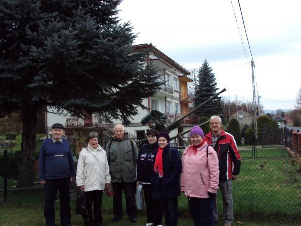na ekspozycji militarnej prywatnej - u hobbysty, kolekcjonera. Robi to, co lubi a jego serdeczność i otwartość pozwala na dzielenie się swą pasją.