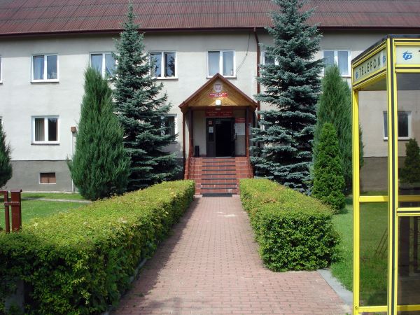 Zbójna: budynek Urzędu Gminy