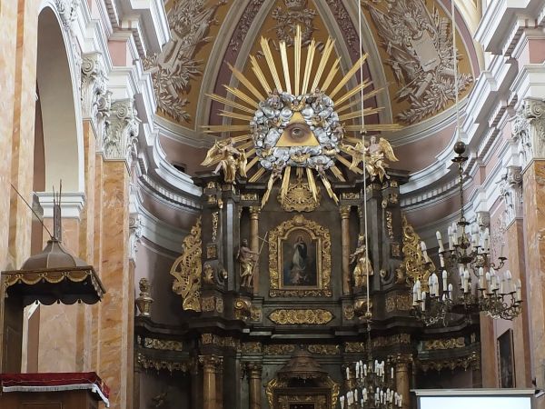 OŁTARZ GŁÓWNY KOŚCIOŁA