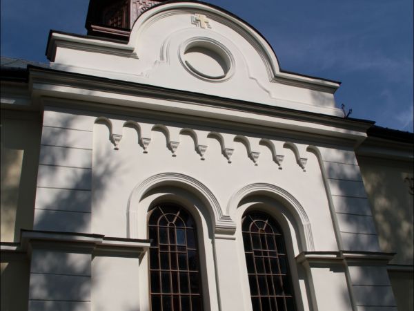 Cerkiew Zaśnięcia Najświętszej Marii Panny w Kalnikowie. Obecna cerkiew została zbudowana w 1920 na miejscu starszej, murowanej cerkwi z 1882. W latach 50. XX w