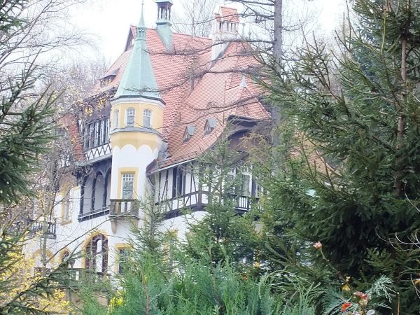 jeden z piękniejszych budynków Świeradowa Willa Marzenie wybudowana w 1901 roku