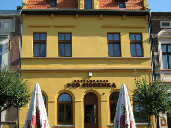 Rakoniewice, kamienica przy Rynku.