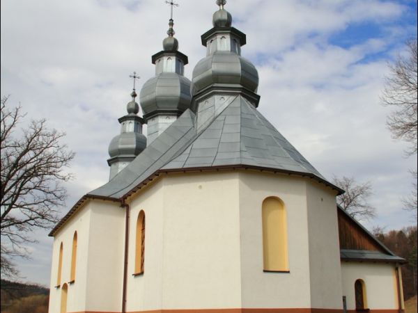 Murowana cerkiew greckokatolicka pod wezwaniem św. Teodosija Peczerskiego w Malawie. Cerkiew zbudowana w 1897 na miejscu wcześniejszej drewnianej świątyni . Obe
