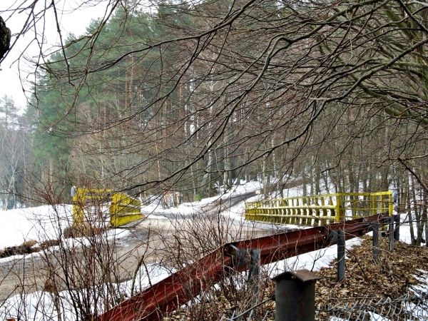 Most nad rzeką Wdą w Czarnym na drodze powiatowej