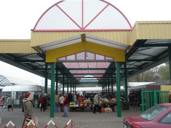 Plac Targowy w Nysie tu nie brodzimy w błocku.