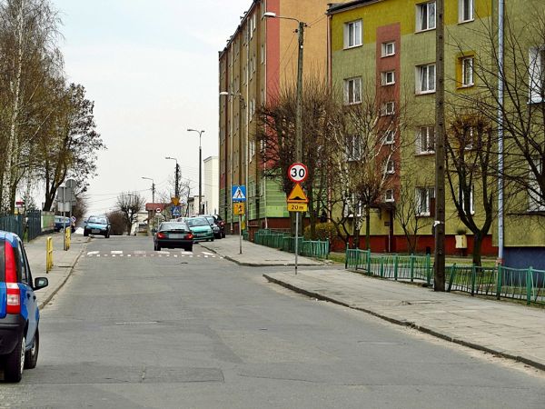 Końcówka ulicy Wybickiego przed ulicą Gdańską